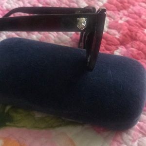 Beautiful Black Gucci Sunglasses